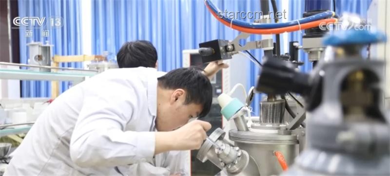 西安机械工程师转型街头卖鱿鱼：父爱背后的产业升级与个体韧性分析